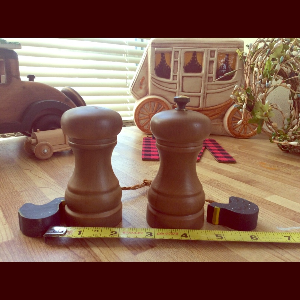 NASCO Wooden Salt Shaker and Pepper Mill Japan
